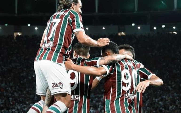 Fluminense bate o América de Cali, avança na Sul-Americana em noite de recorde mundial de Fábio