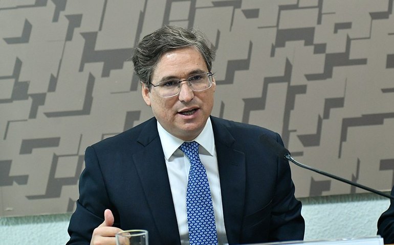 Nome de indicado para embaixada na Eslováquia vai ao Plenário