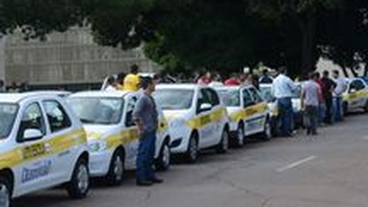 Câmara rejeita exigência de simulador de direção em autoescolas