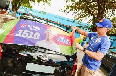Rafael Brito dá largada à campanha com adesivaço lotado no Cepa