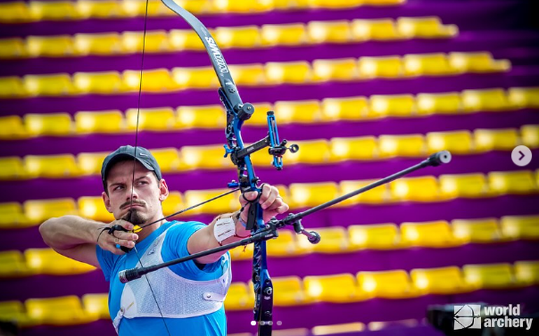 Marcus D'Almeida conquista a medalha de prata no Finals de tiro com arco na China