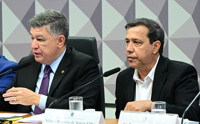 Presidente do Sindnapi permanece calado em depoimento à CPMI do INSS