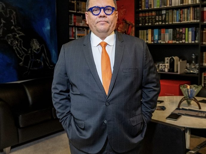 STJ garante direito à indicação de gênero neutro no registro civil; especialista comenta