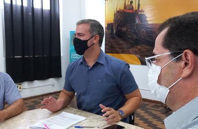 PAA: Seagri assina contrato que irá auxiliar o fornecimento da merenda escolar estadual para 2022