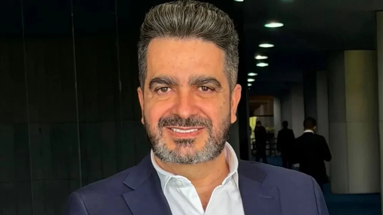Pré-candidato à Presidência oferece iPhone a quem fizer curso de empreendedorismo