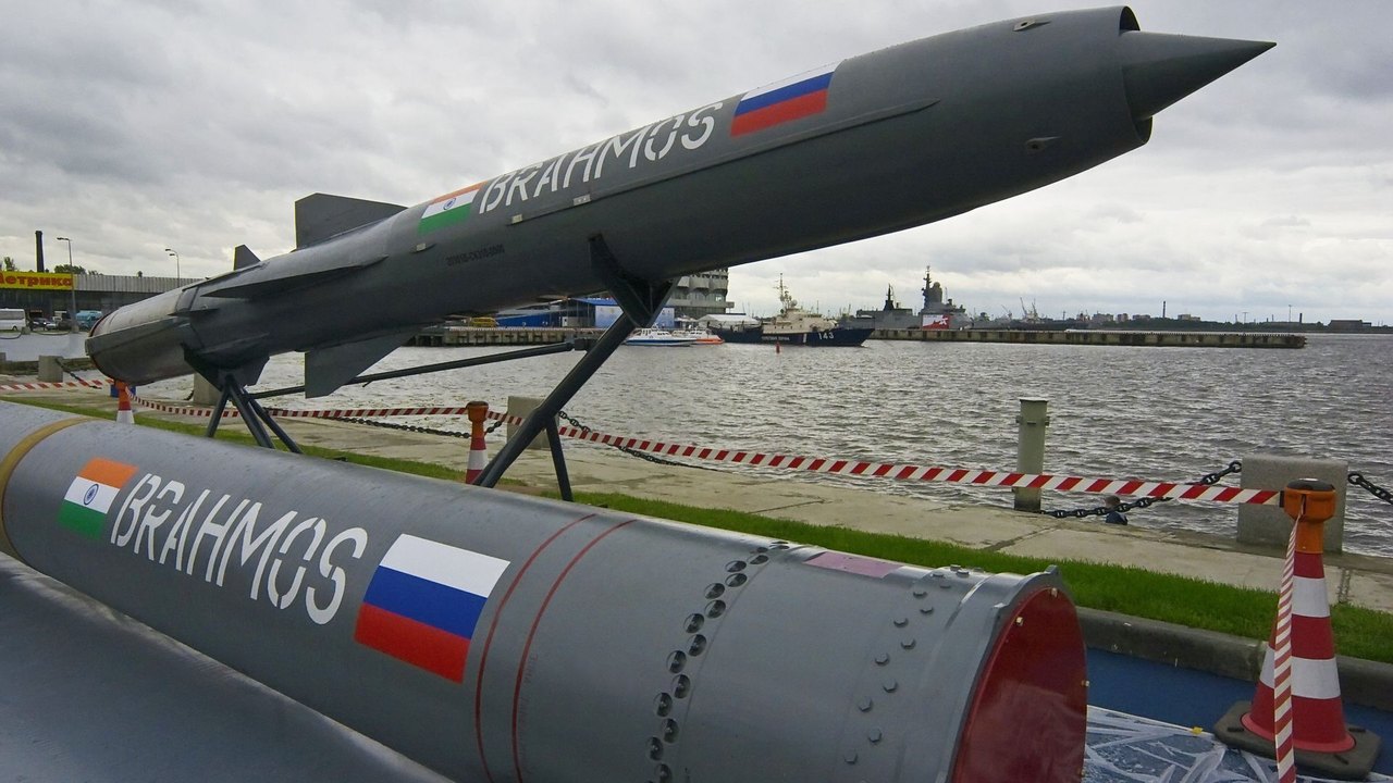 Índia fornecerá à Indonésia mísseis BrahMos, diz mídia