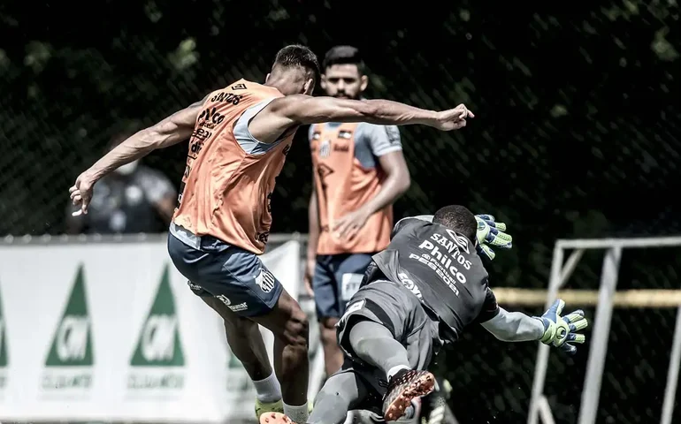 Santos inicia preparativos para visita ao Botafogo-SP com dúvida sobre quem substitui Otero
