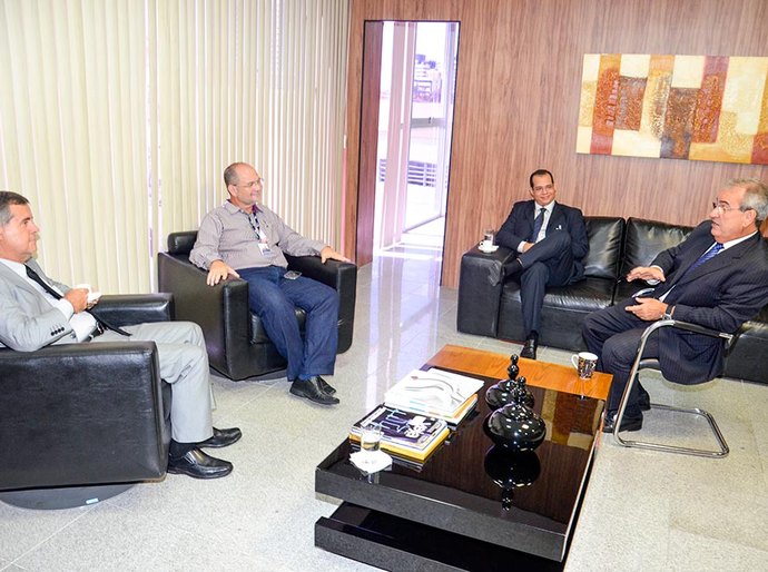 Visita dos diretores da Algás ao presidente do TCE/AL