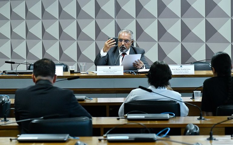 Estatuto do trabalho: debatedores defendem redução de jornada