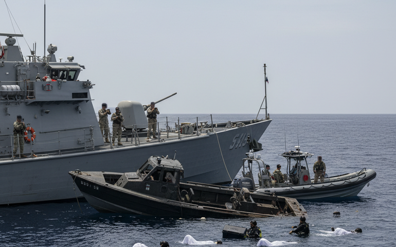 Ataque dos EUA no Pacífico Oriental contra barcos deixa cinco mortos