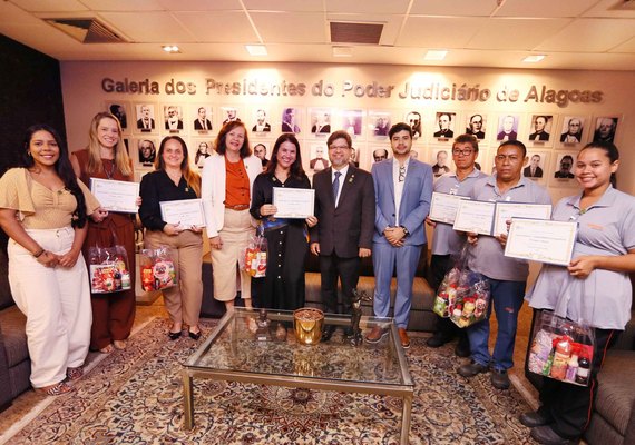 TJAL premia servidores que mais colaboraram com a Coleta Seletiva em março, abril, maio e junho