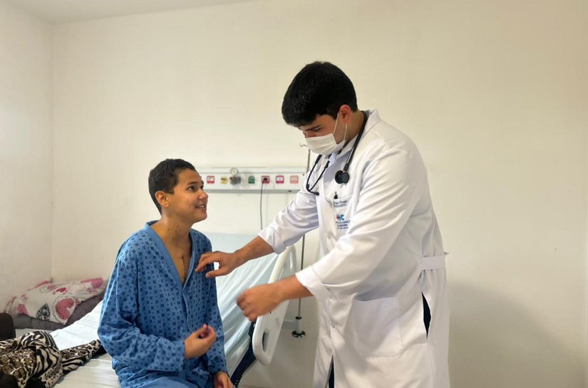 Vai viajar no fim de ano e tem problema cardíaco? Cardiologista do Hospital do Coração alerta sobre cuidados