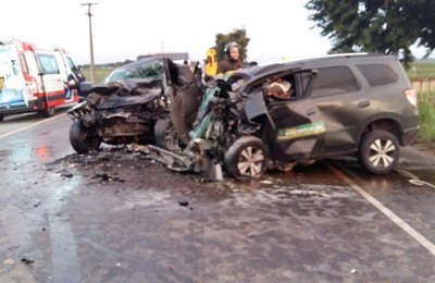Acidente na BR-316, em Atalaia, mata empresário e taxista