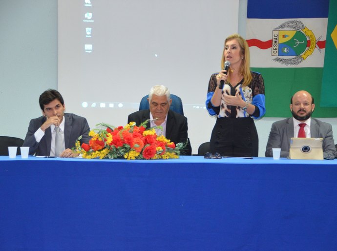 Estudantes participam do projeto OAB em Debate que discutiu eleições 2016