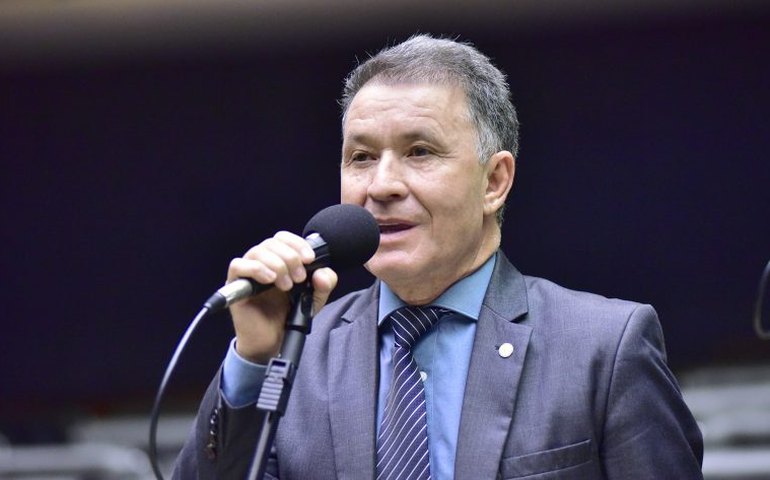 Relator na CCJ recomenda manter prisão de Chiquinho Brazão; assista