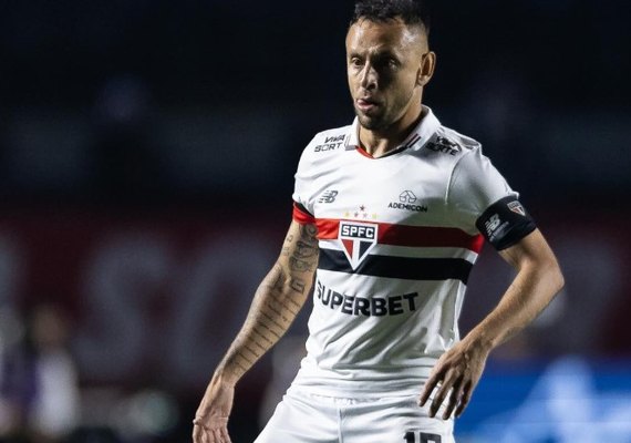 Rafinha esfria renovação de contrato com o São Paulo e se aproxima de retorno ao Coritiba