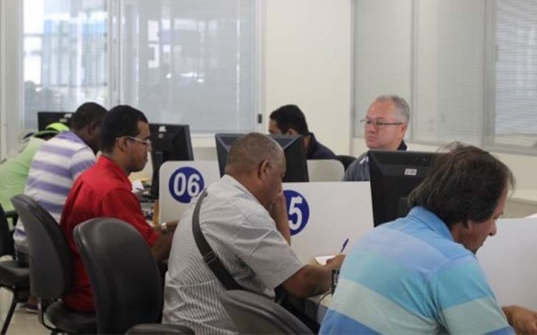 Serviços têm queda de 6,1% em maio, no pior resultado para o mês desde 2012