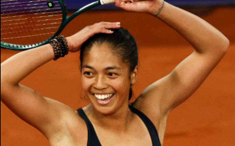 Tenista francesa de 19 anos é campeã do SP Open e conquista seu primeiro título de WTA