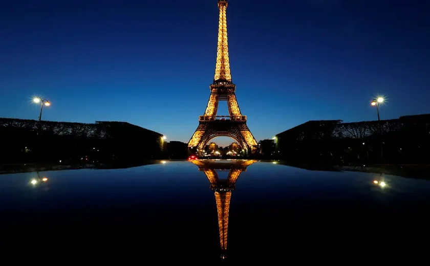 Torre Eiffel é fechada por greve de funcionários