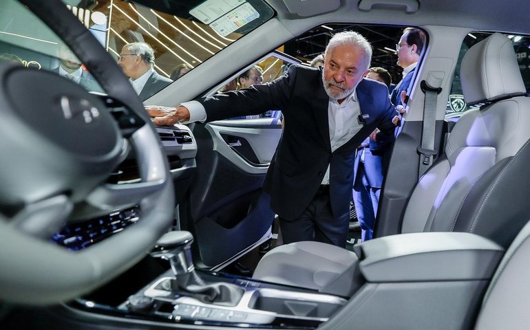 Inovação e transição energética: Lula defende liderança na indústria