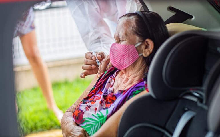 Brasil tem mais de 2 milhões de pessoas vacinadas com a 4ª dose contra a covid