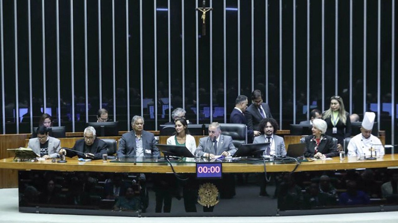 Plenário vota avaliação de incentivos fiscais concedidos pela União