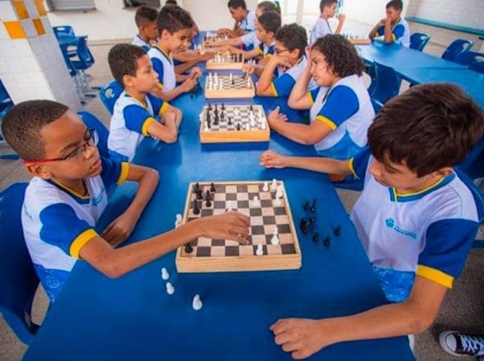 Alunos da rede municipal em Arapiraca desenvolvem habilidades com o ensino de xadrez