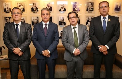 Tutmés Airan empossa juízes da Comissão Gestora do Funjuris 