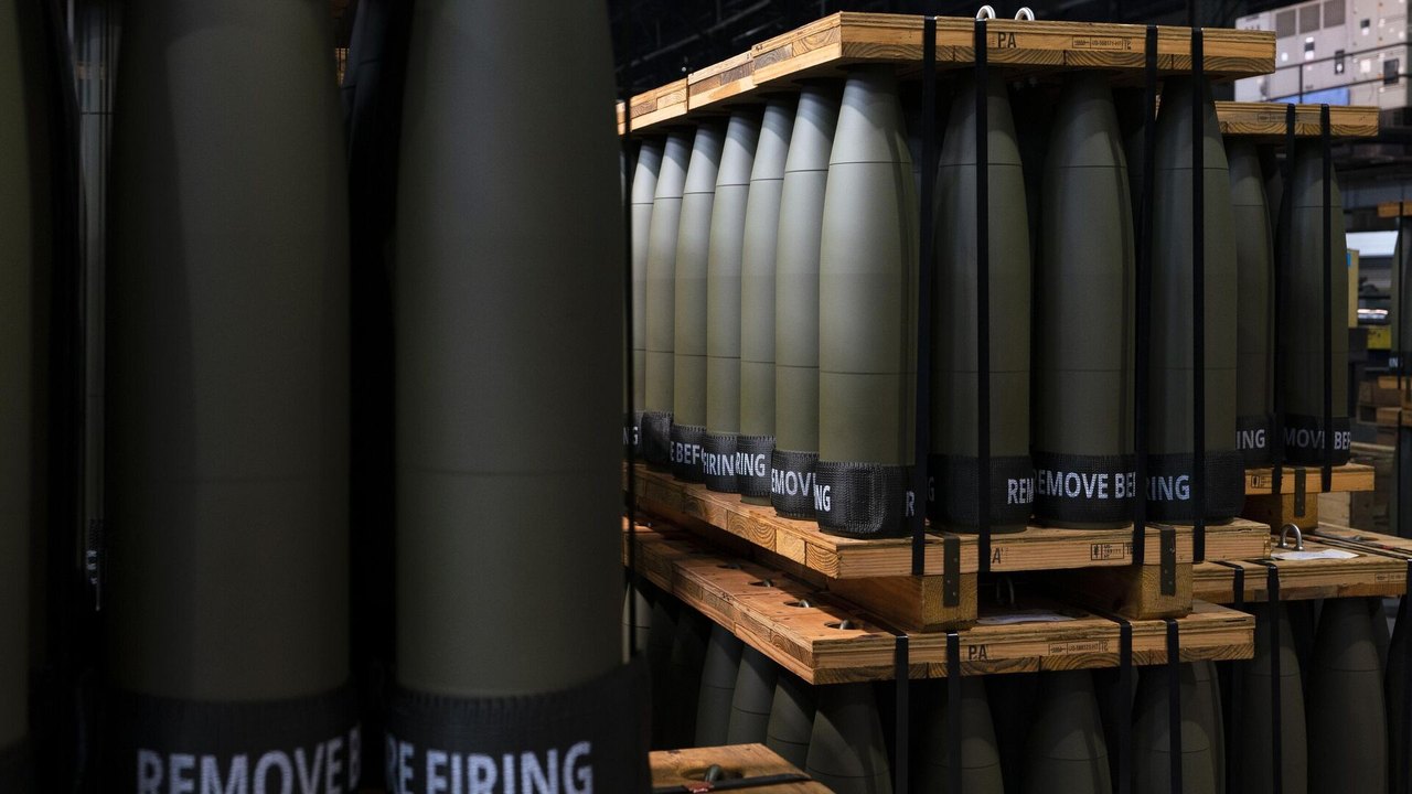 Setor militar-industrial dos EUA e Europa enfrenta esgotamento, aponta especialista