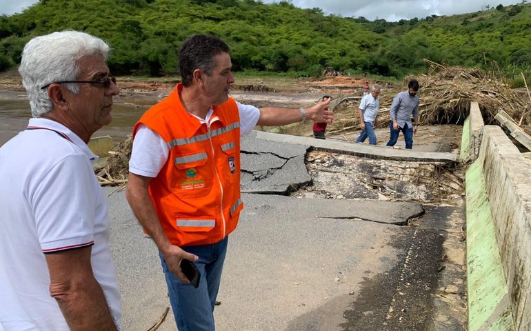 Prefeito de Branquinha recebe equipe do DER para vistoriar pontes afetadas pela enchente
