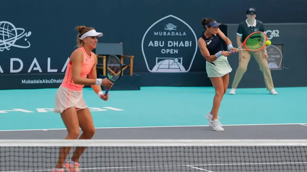 Bia Haddad e Luisa Stefani voltam a vencer e vão à semi em Abu Dhabi
