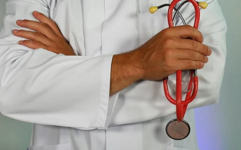 Resolução do CFM estabelece regras para uso de inteligência artificial na medicina e reforça responsabilidade médica