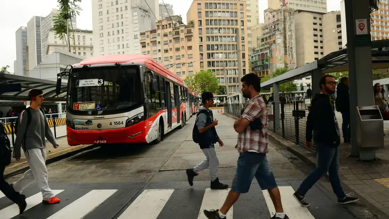 Corretora de imóveis é morta a facadas em SP; filha da vítima faz apelo por prisão de suspeito
