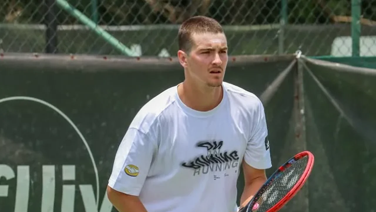 João Fonseca faz história ao eliminar Djokovic de virada em Roland Garros