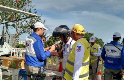 Lei Seca promove operação em parceria com Programa Ronda no Bairro 