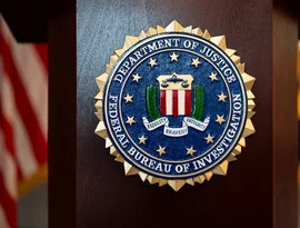 Homem acusado de enganar centenas de adolescentes para que lhe enviassem imagens pornográficas é levado aos EUA