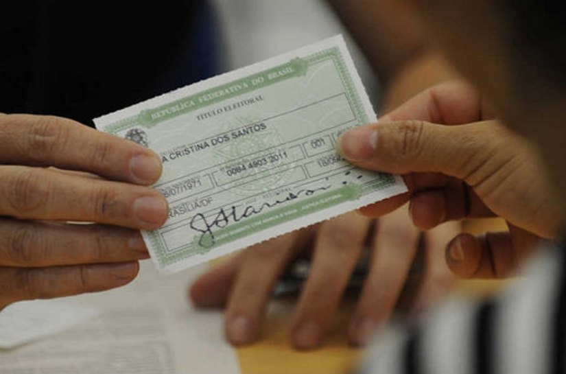 Entrega dos títulos da 33ª Zona continua no Shopping Pátio