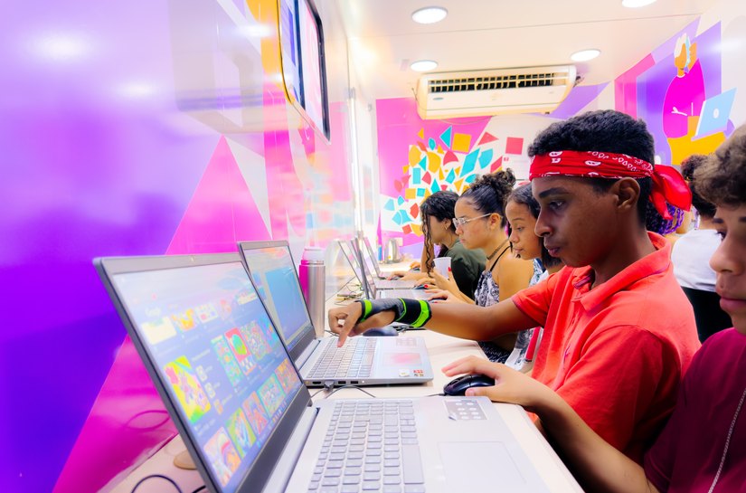 Tech Massa oferece cursos gratuitos no Benedito Bentes e Dubeaux Leão