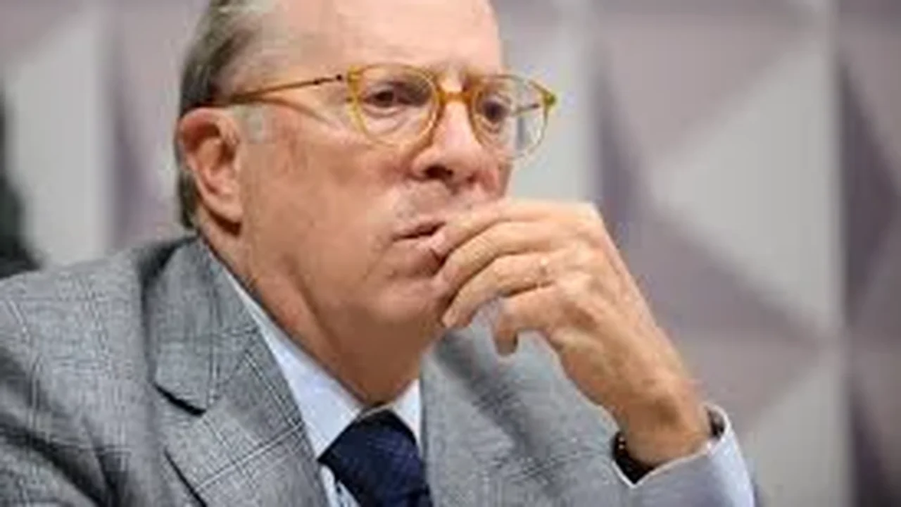 Caminho do precipício, diz autor de pedido de impeachment de Dilma ao criticar Flávio