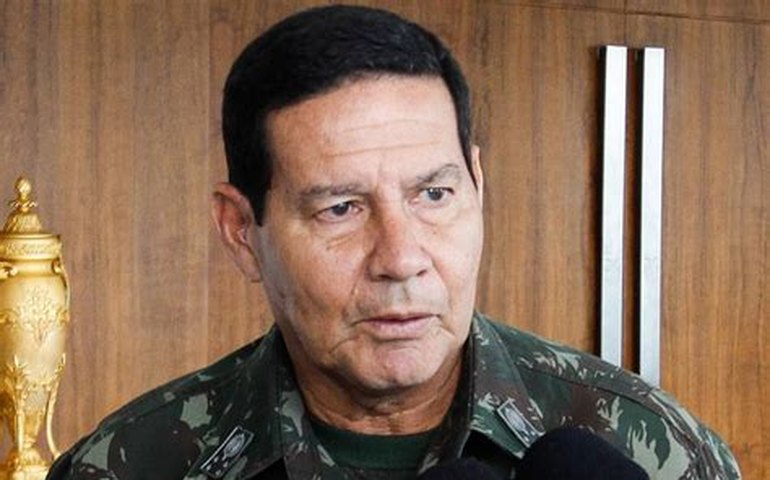 &#8216;Cada um tem de entender o tamanho de sua cadeira&#8217;, diz Mourão