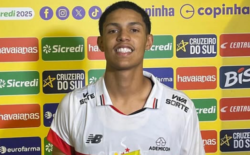 Dois jogos sem descanso e duas 'cavadinhas': conheça Ryan Francisco, joia do São Paulo