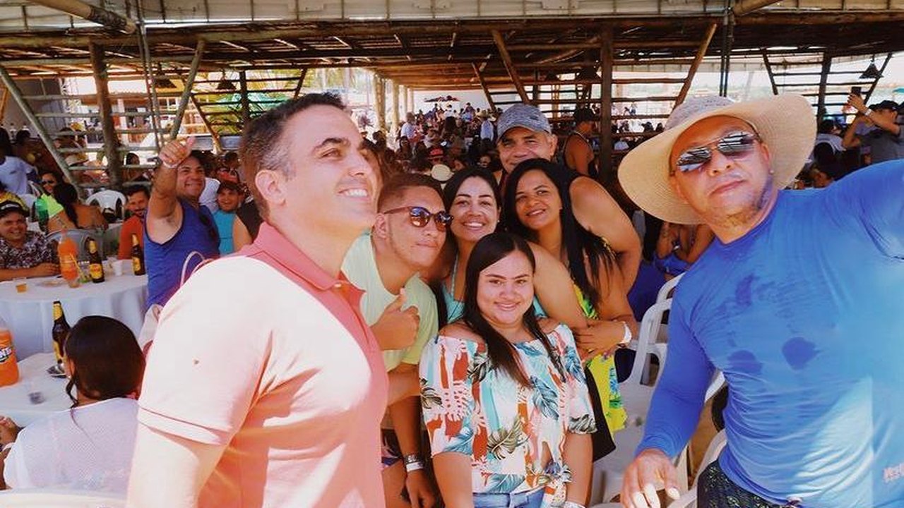 Pilar homenageia servidor com festa na Praia do Gunga