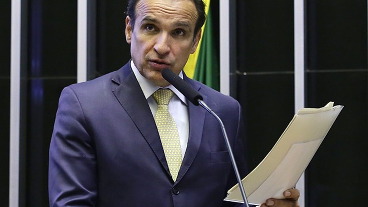 Orçamento 2022: sem reajustes e com corte de gastos