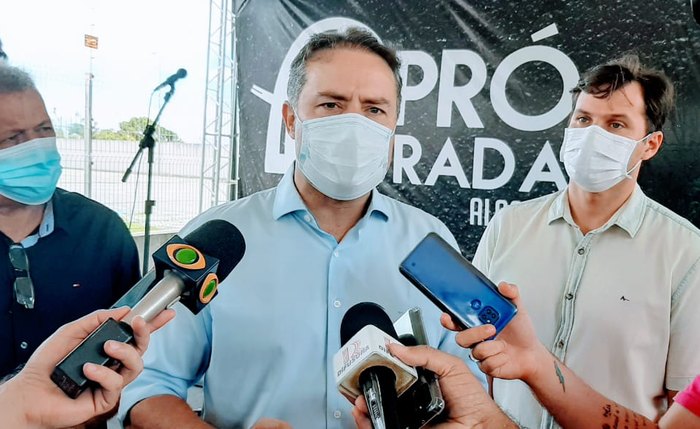 Governador não deu um prazo para divulgar sua decisão