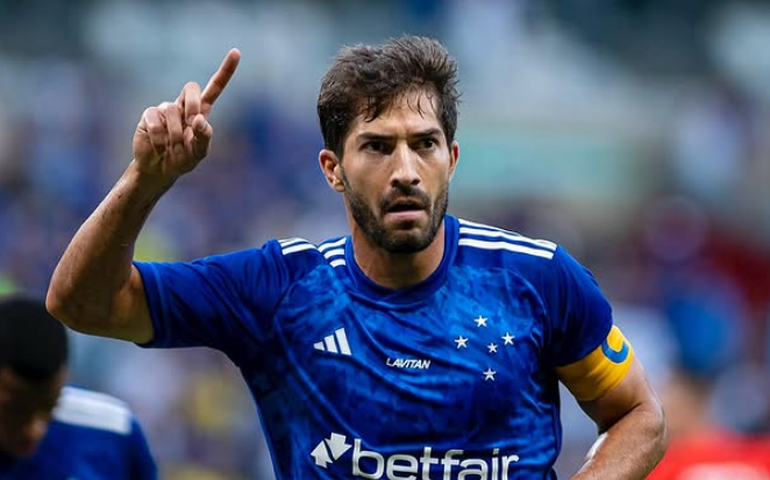 Cruzeiro renova por dois anos com o experiente Lucas Silva e aumenta disputa por vaga no meio