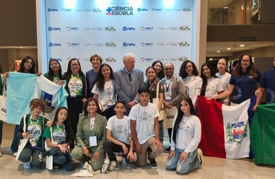 Cesmac participa de encontro nacional sobre educação científica em Brasília