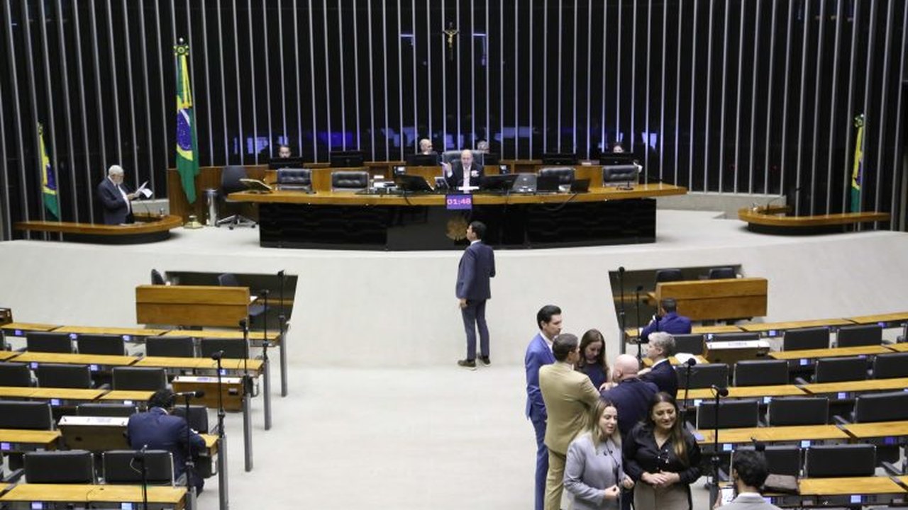 Câmara aprova PEC que impede extinção de tribunais de contas