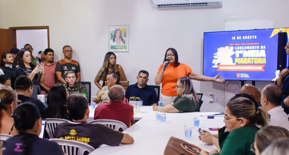 Prefeita Tia Júlia lança a 1ª Meia Maratona de Palmeira dos Índios