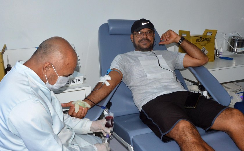 Hemoal realiza ações itinerantes para coleta de sangue e cadastro para doação de medula óssea