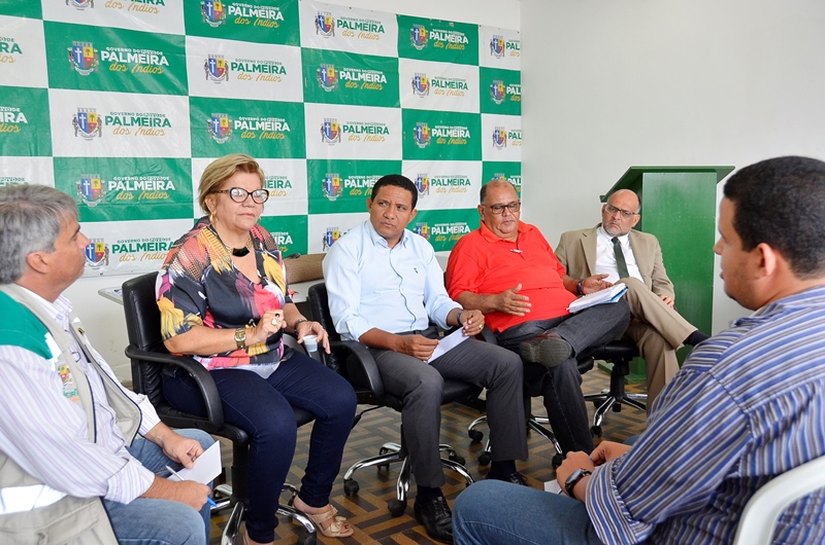 Palmeira: prefeitura faz reunião com comissão carnavalesca para definir TAC
